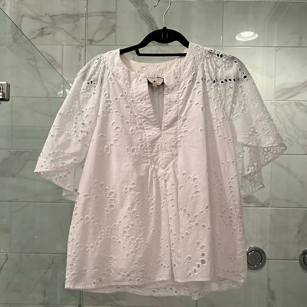 Tuckernuck White Eyelet Finley Flutter Sleeve Shirt - Picture 2 of 9